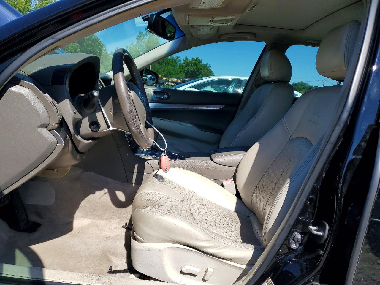INFINITI G37 X