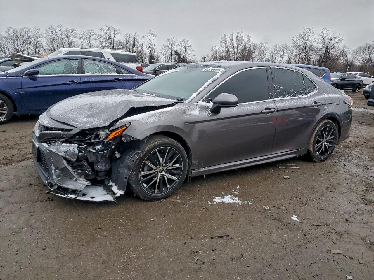 Salvage Toyota Camry Image
