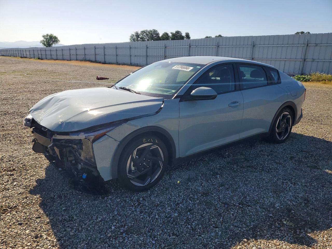 Salvage Kia K4 Image