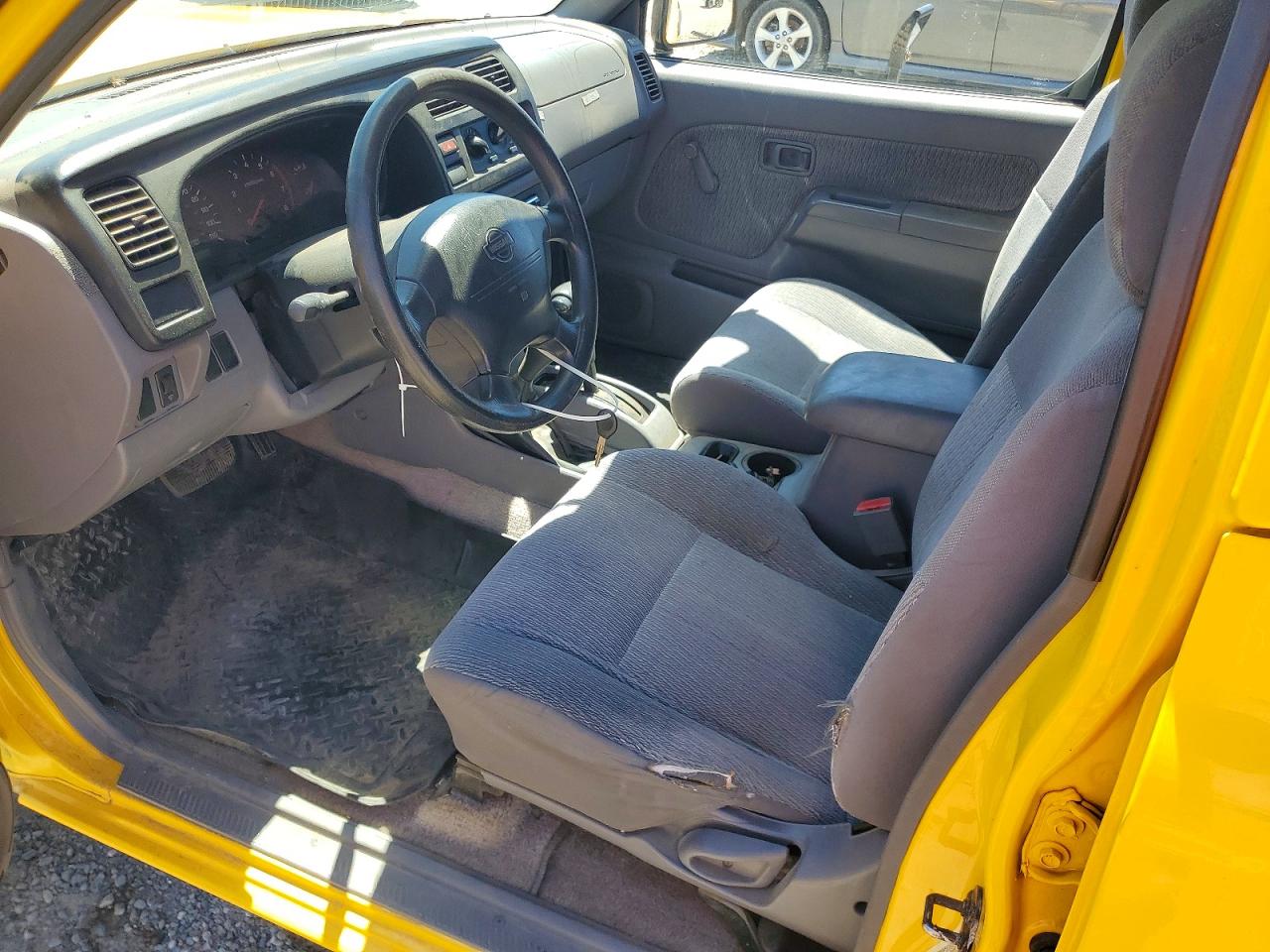 Nissan Frontier Xe