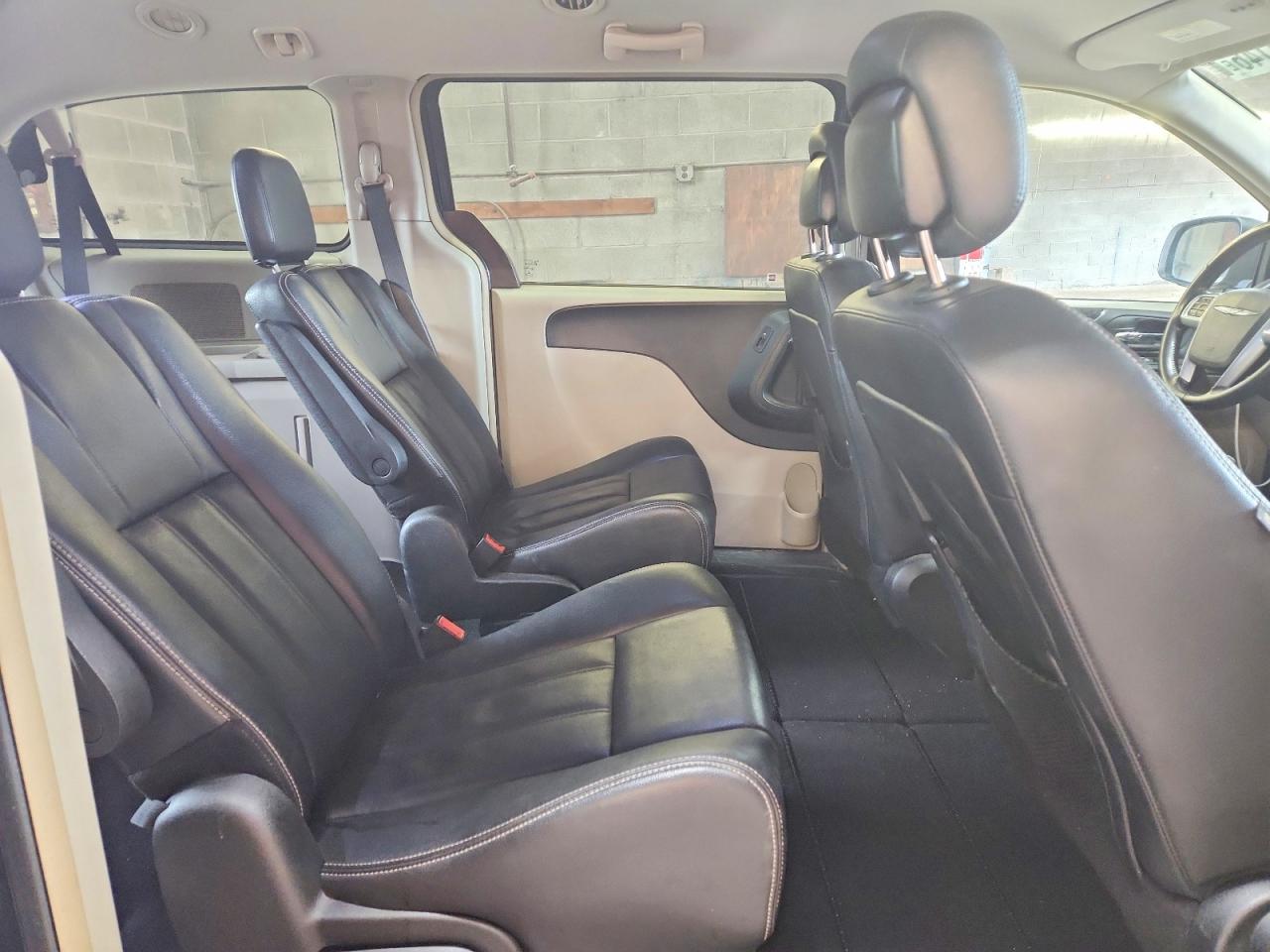 Chrysler Minivan Touring