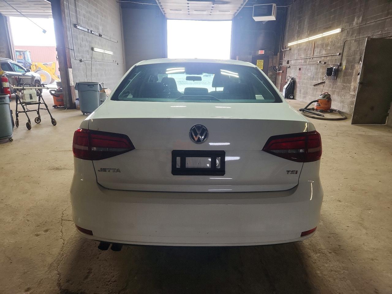 Volkswagen Jetta S