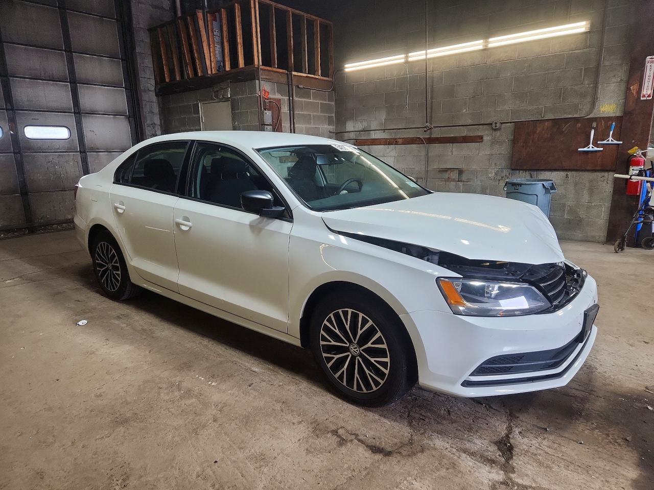 Volkswagen Jetta S