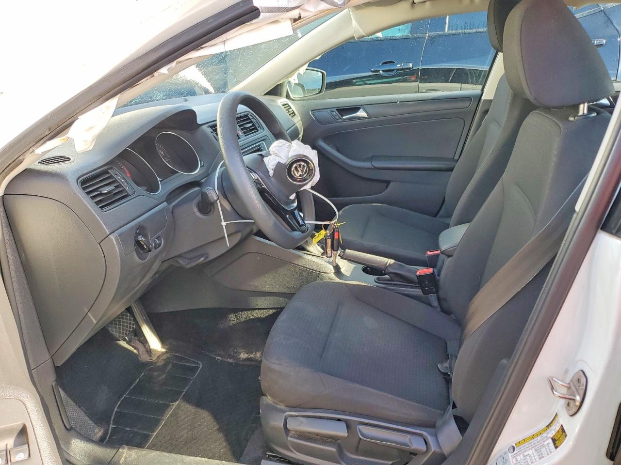 Volkswagen Jetta S