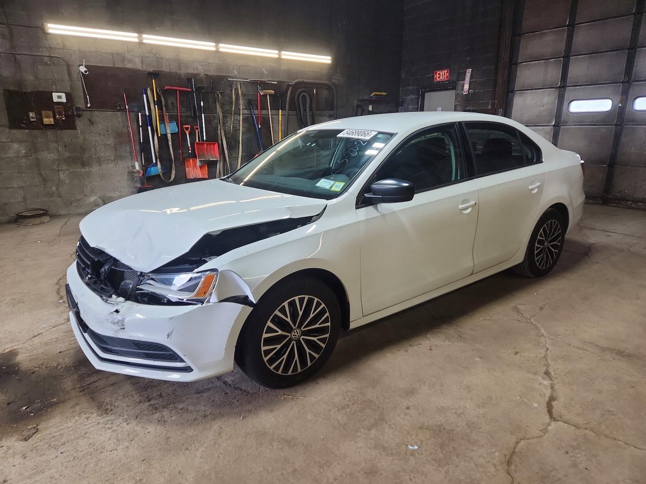 Salvage Volkswagen Jetta Image