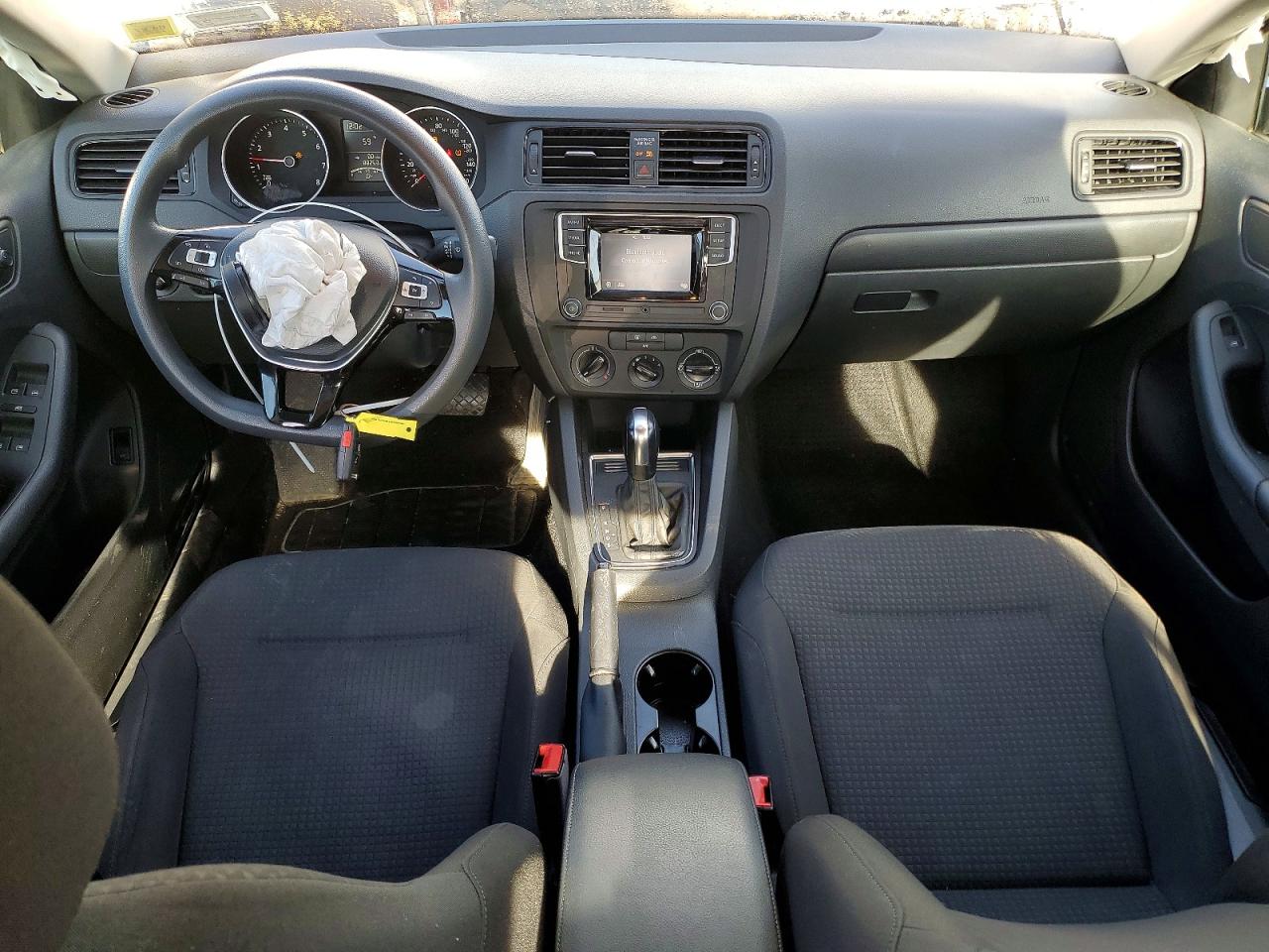Volkswagen Jetta S
