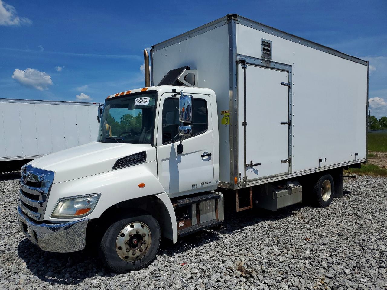 Salvage Hino 258 268 Image