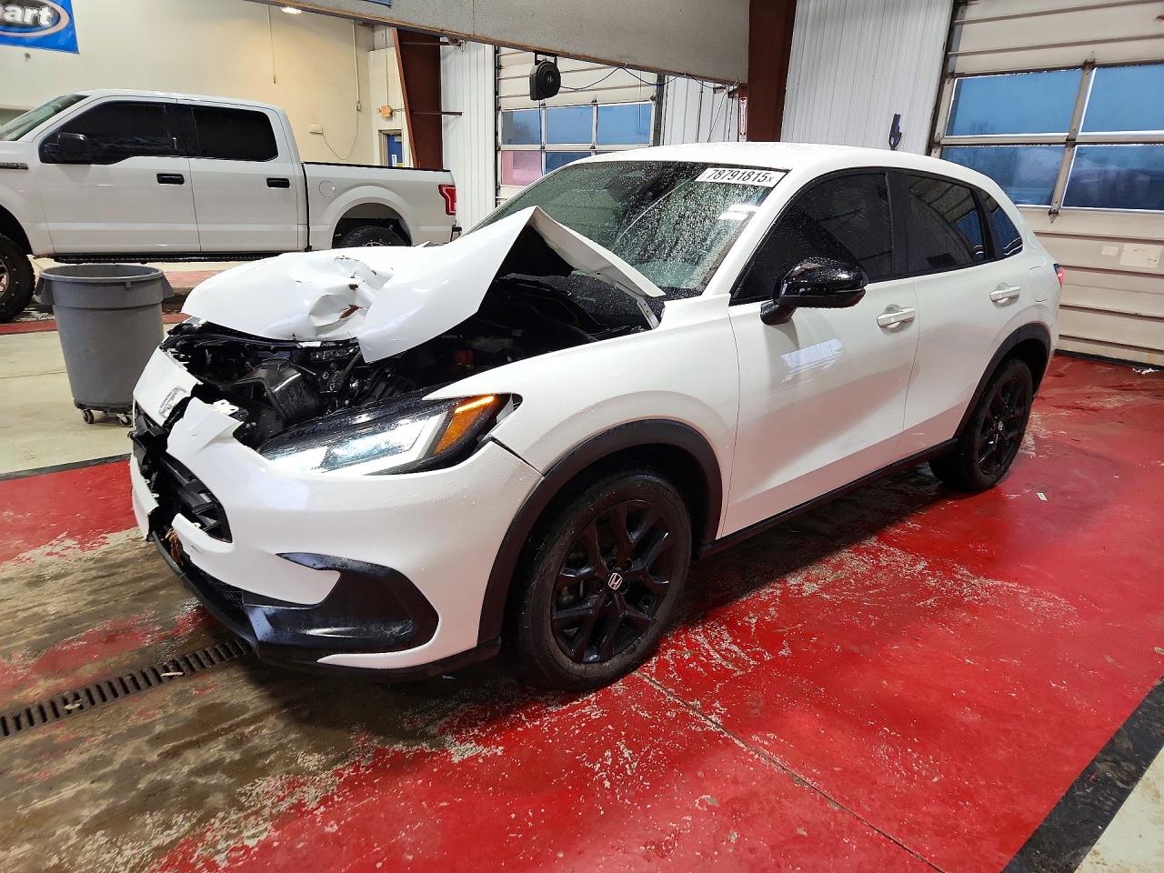Salvage Honda HR-V Image