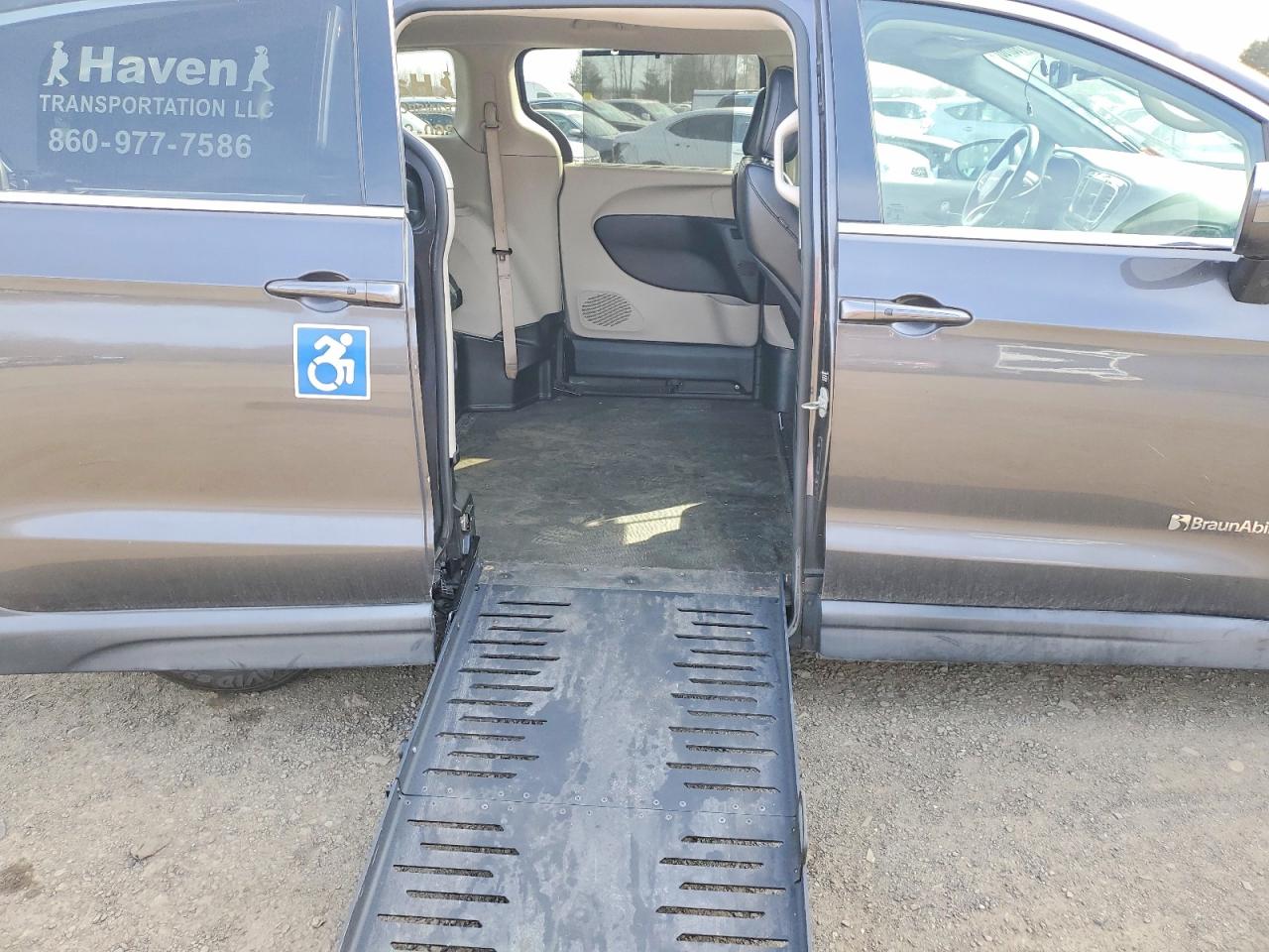 Chrysler Minivan Lxi