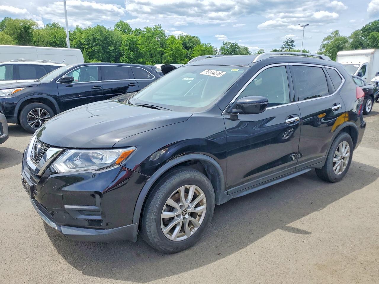 Salvage Nissan Rogue Image