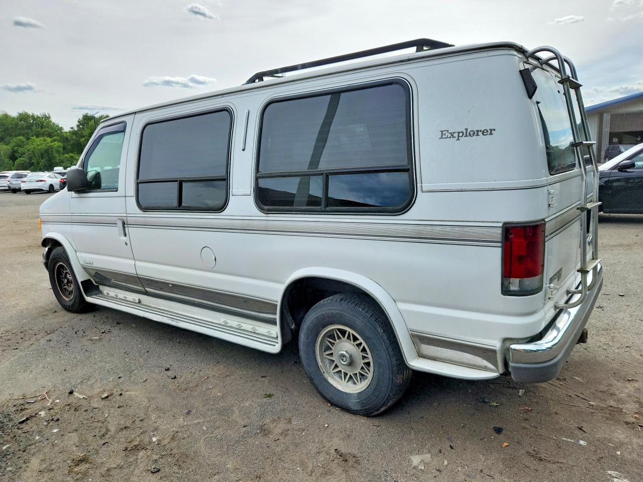 Ford Econoline E150 Van