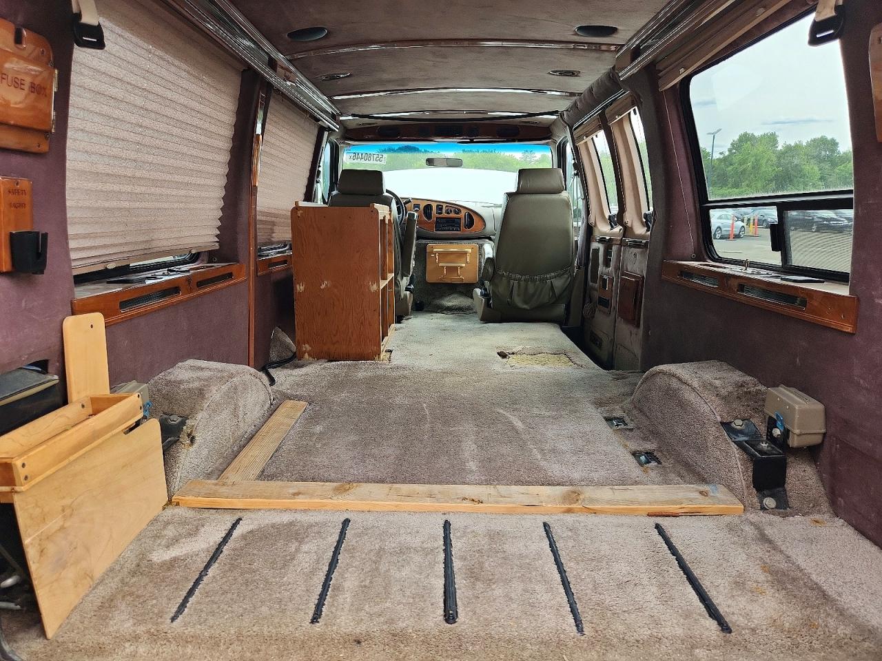 Ford Econoline E150 Van