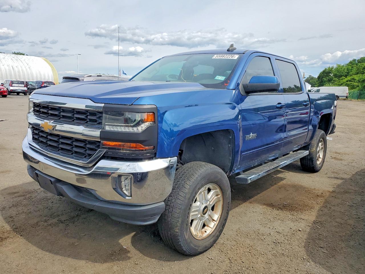 Salvage Chevrolet Silverado Image