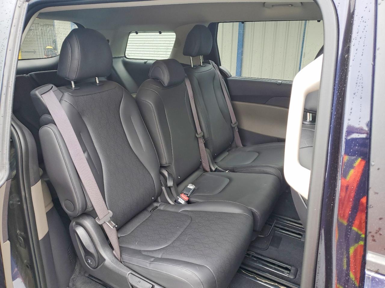 Kia Carnival Ex