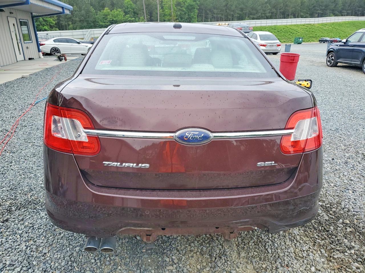 Ford Taurus Sel