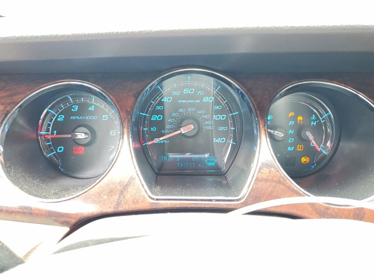 Ford Taurus Sel