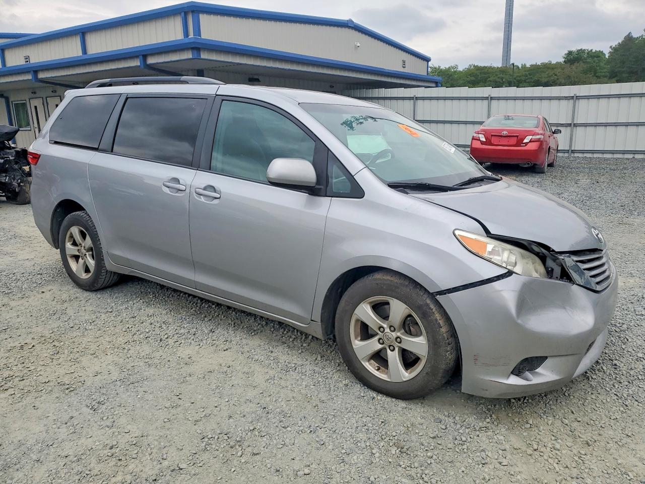 Toyota Sienna Le