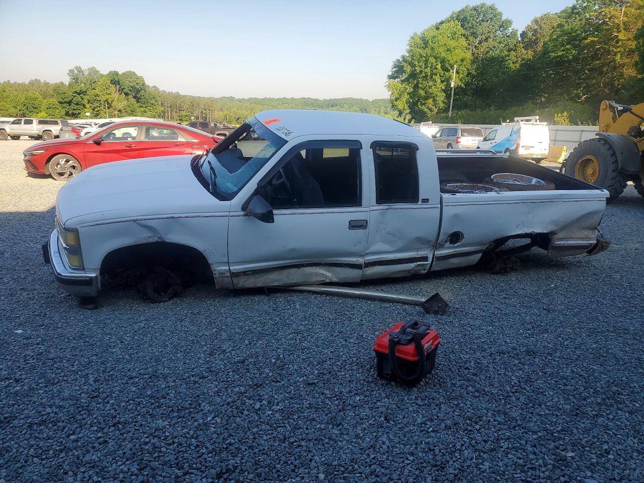 Salvage Chevrolet Gmt Image