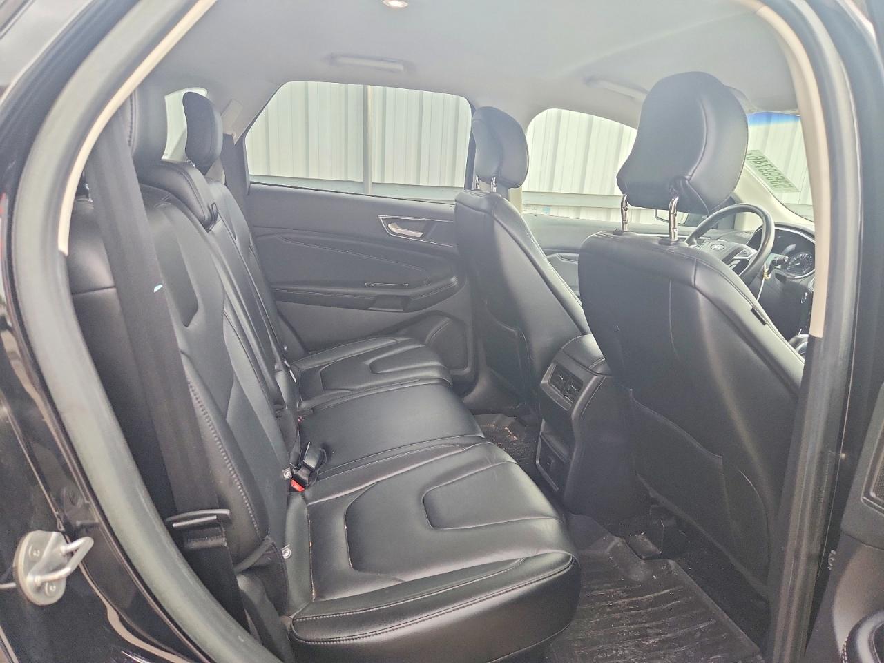 Ford Edge Titanium
