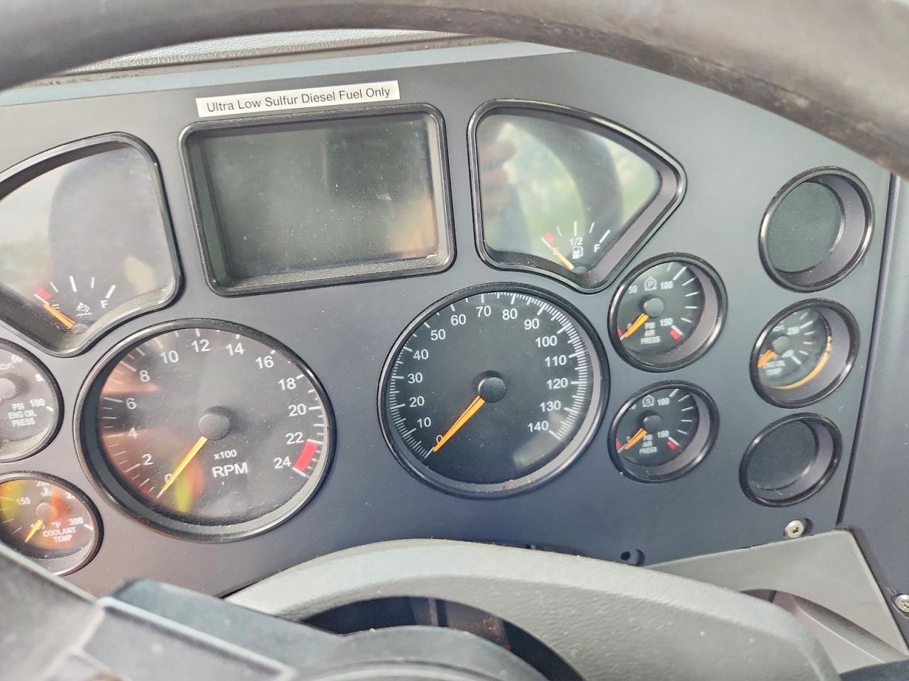 Mack 600