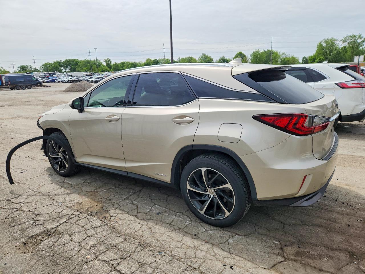 Lexus RX Base