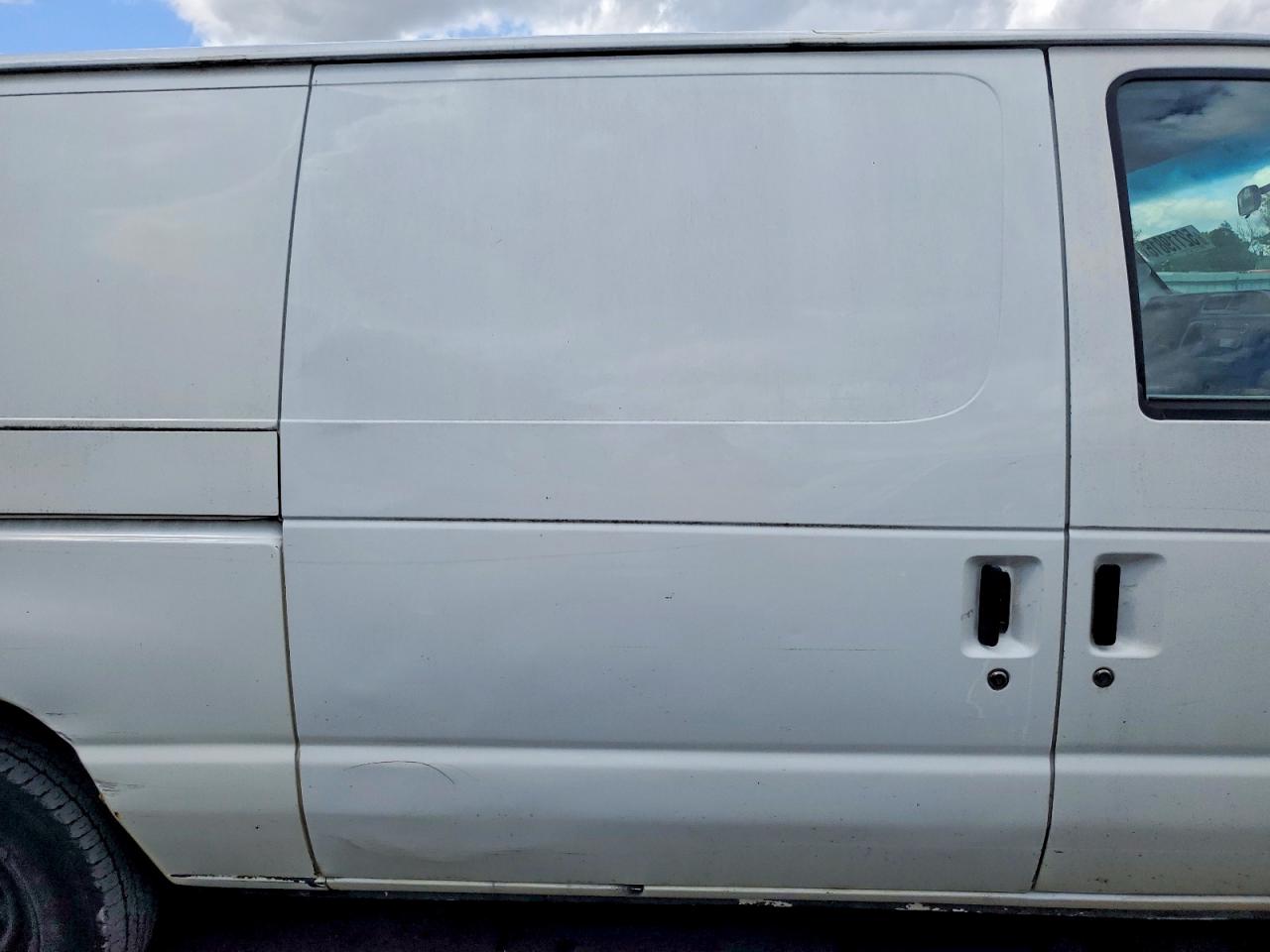 Ford Econoline E150 Van