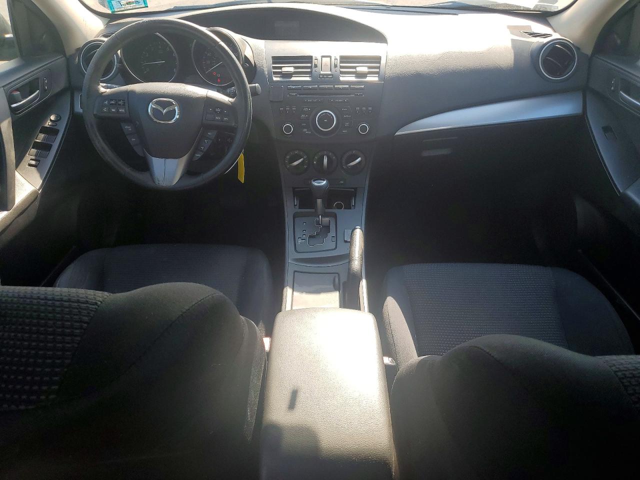 Mazda 3 I