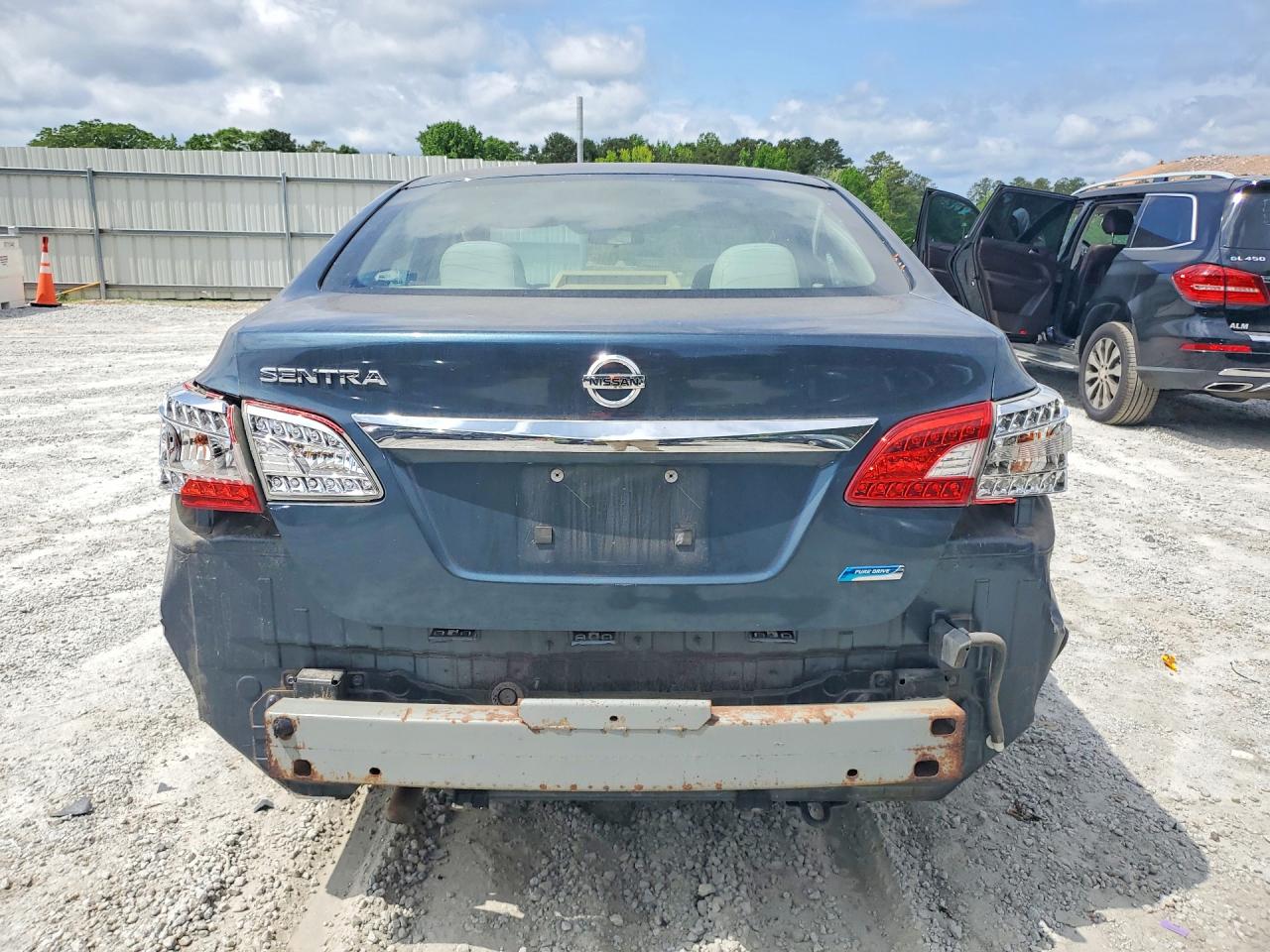 Nissan Sentra S
