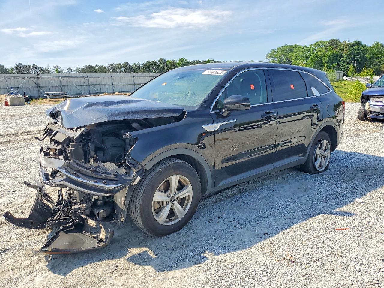 Salvage Kia Sorento Image