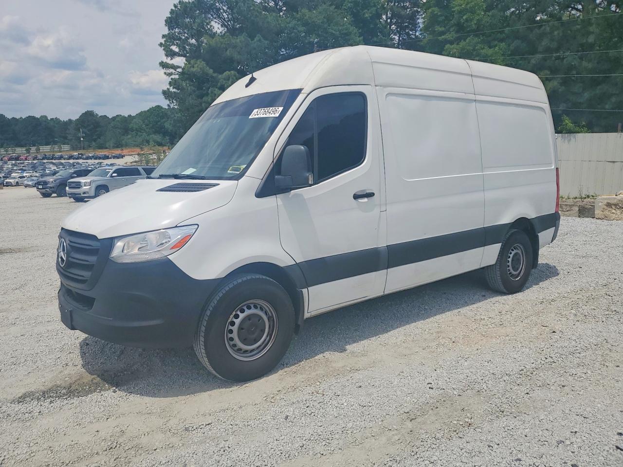 Salvage Mercedes-Benz Sprinter Image