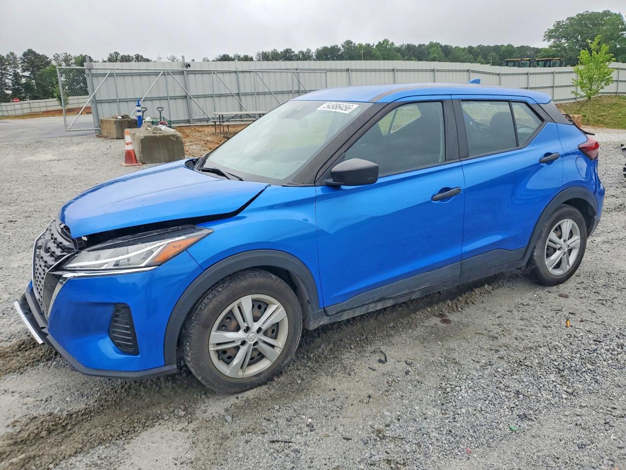 Salvage Nissan Kicks Image