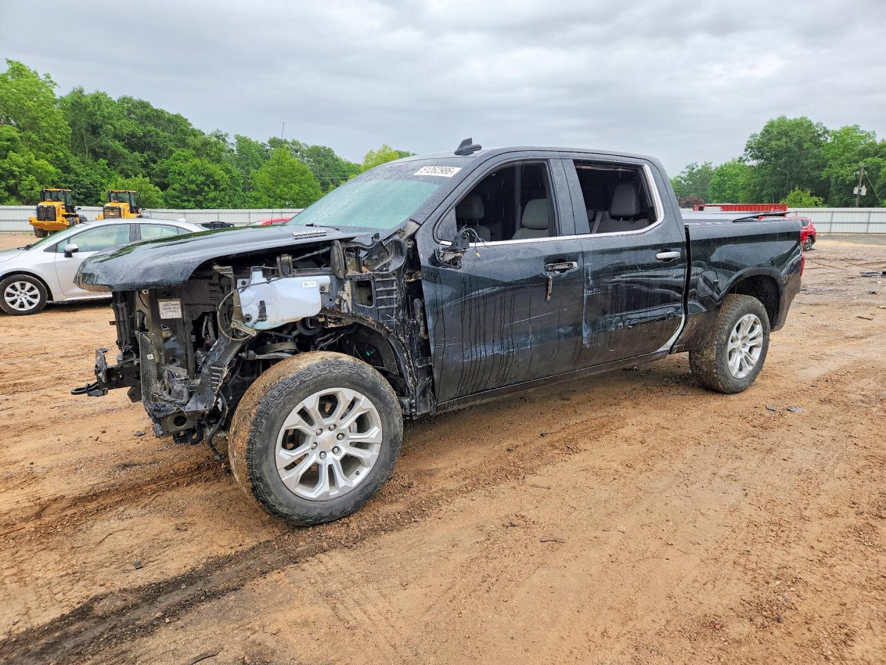 Salvage Chevrolet Silverado Image