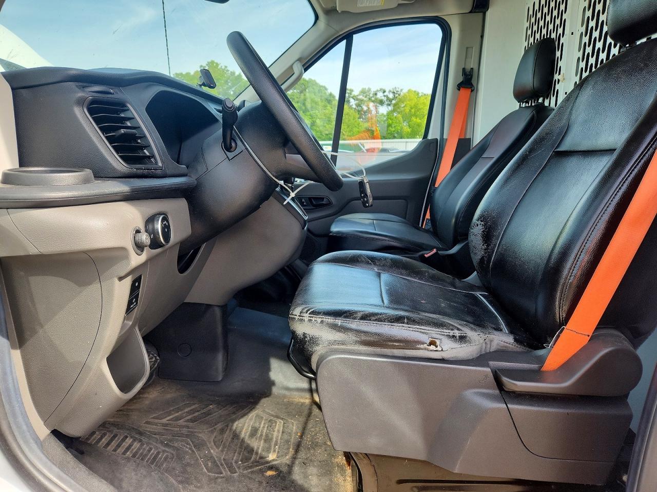 Ford Transit T-150