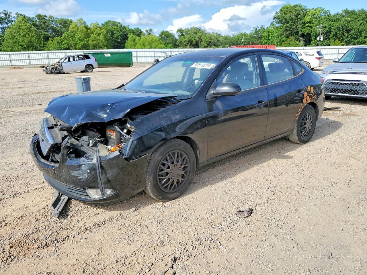Salvage Hyundai ELANTRA Image