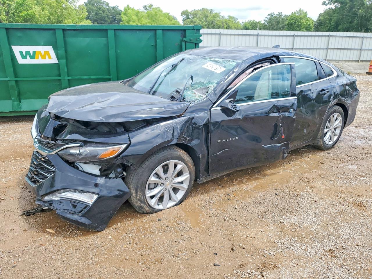Salvage Chevrolet Malibu Image