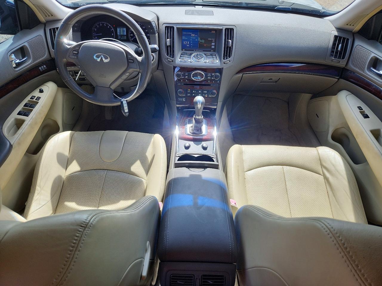 INFINITI G37 Journey
