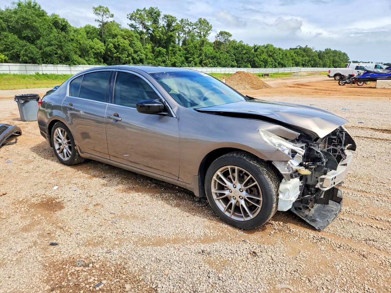 INFINITI G37 Journey