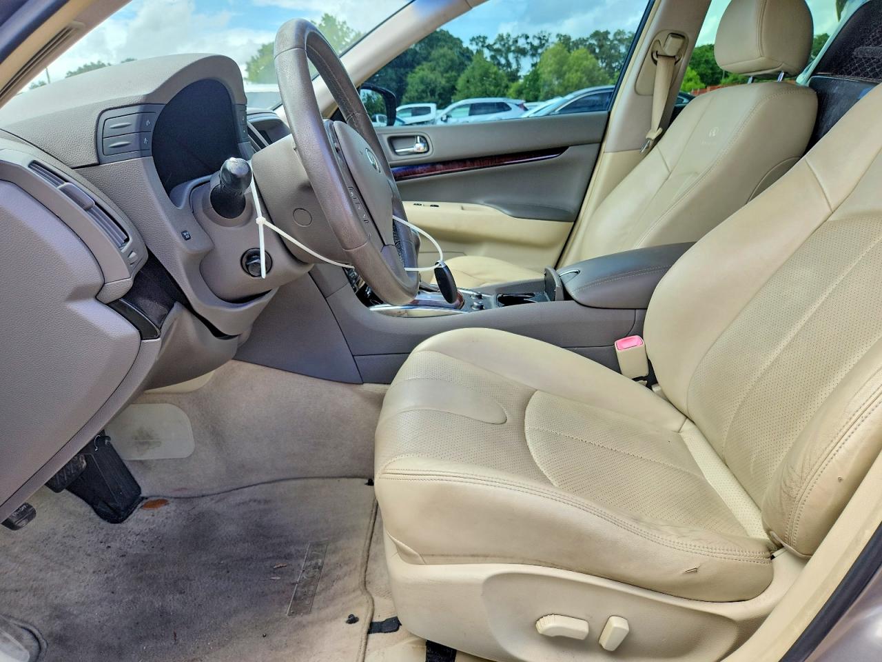 INFINITI G37 Journey