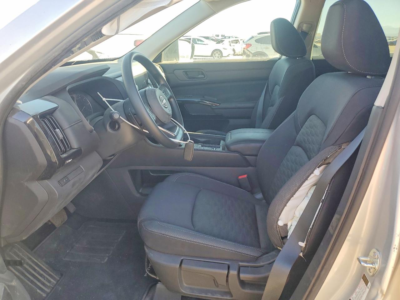 Nissan Pathfinder S