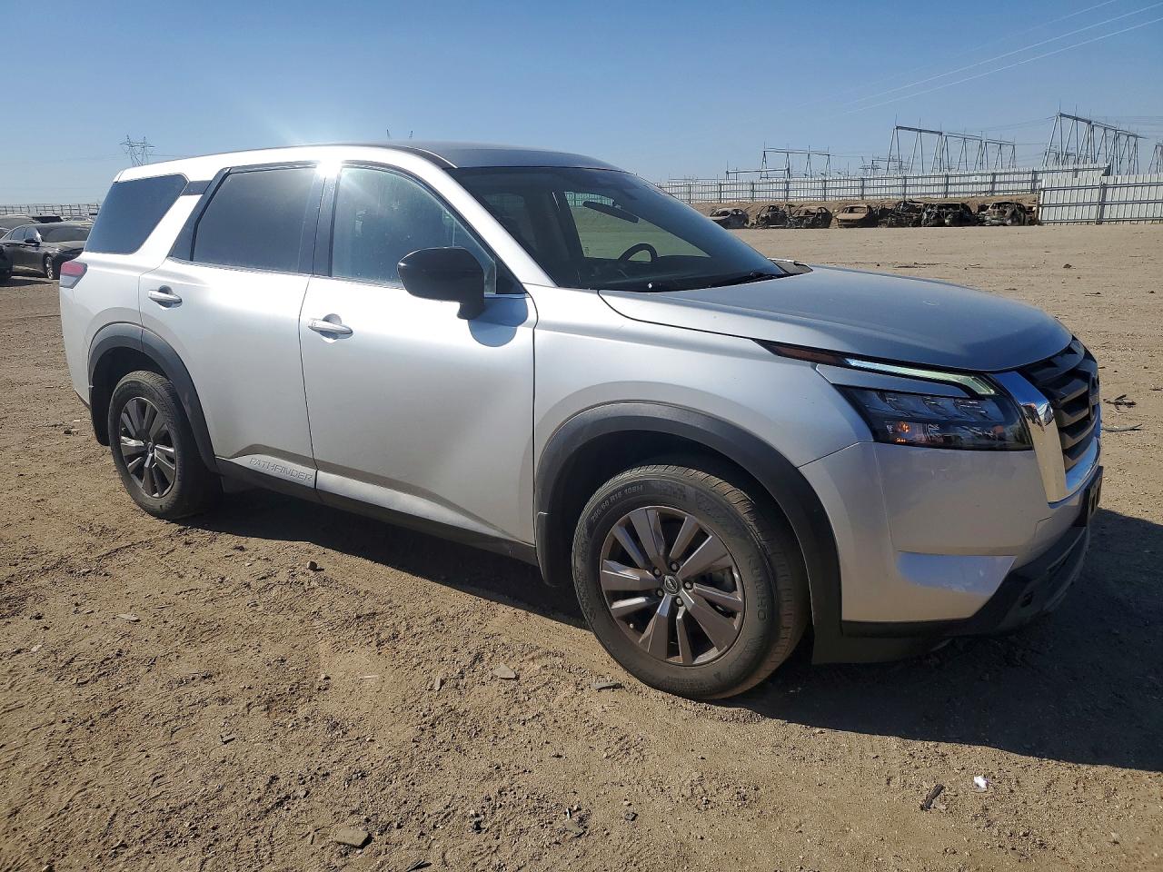 Nissan Pathfinder S