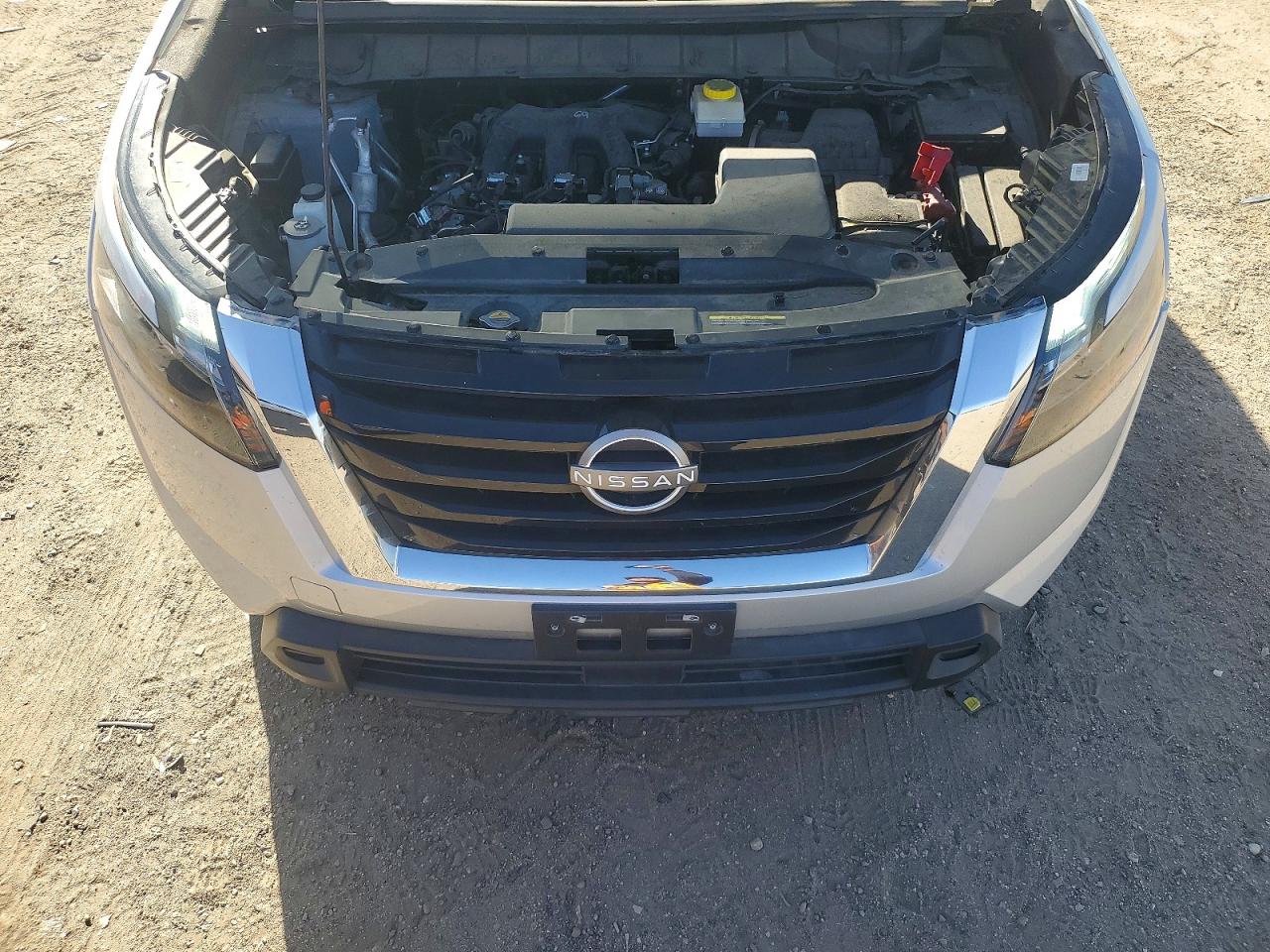 Nissan Pathfinder S