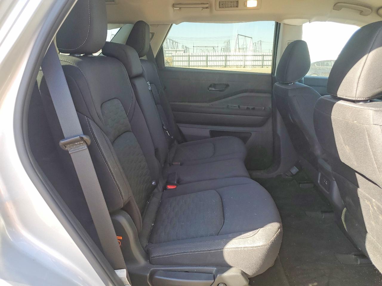 Nissan Pathfinder S
