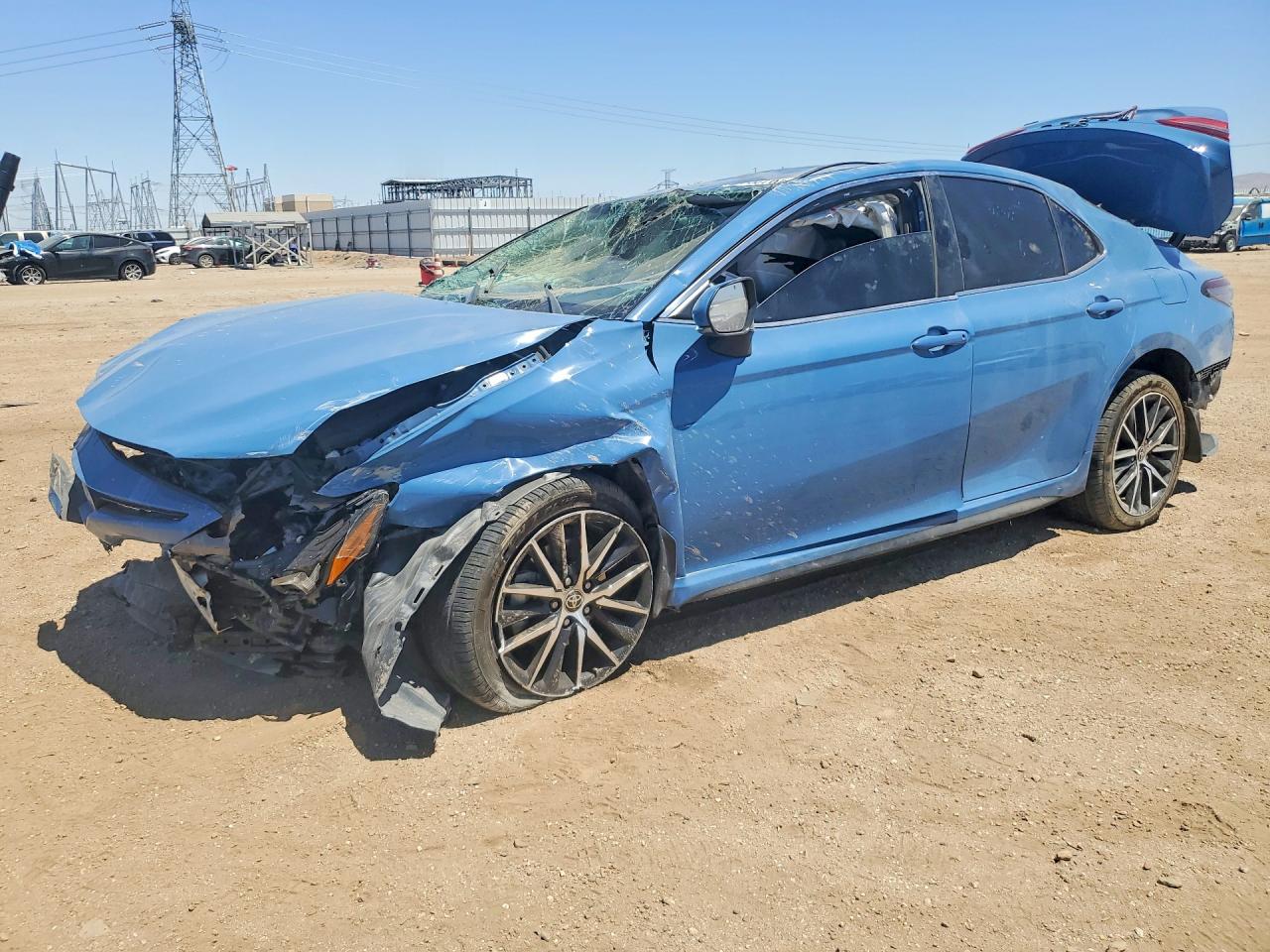Salvage Toyota Camry Image