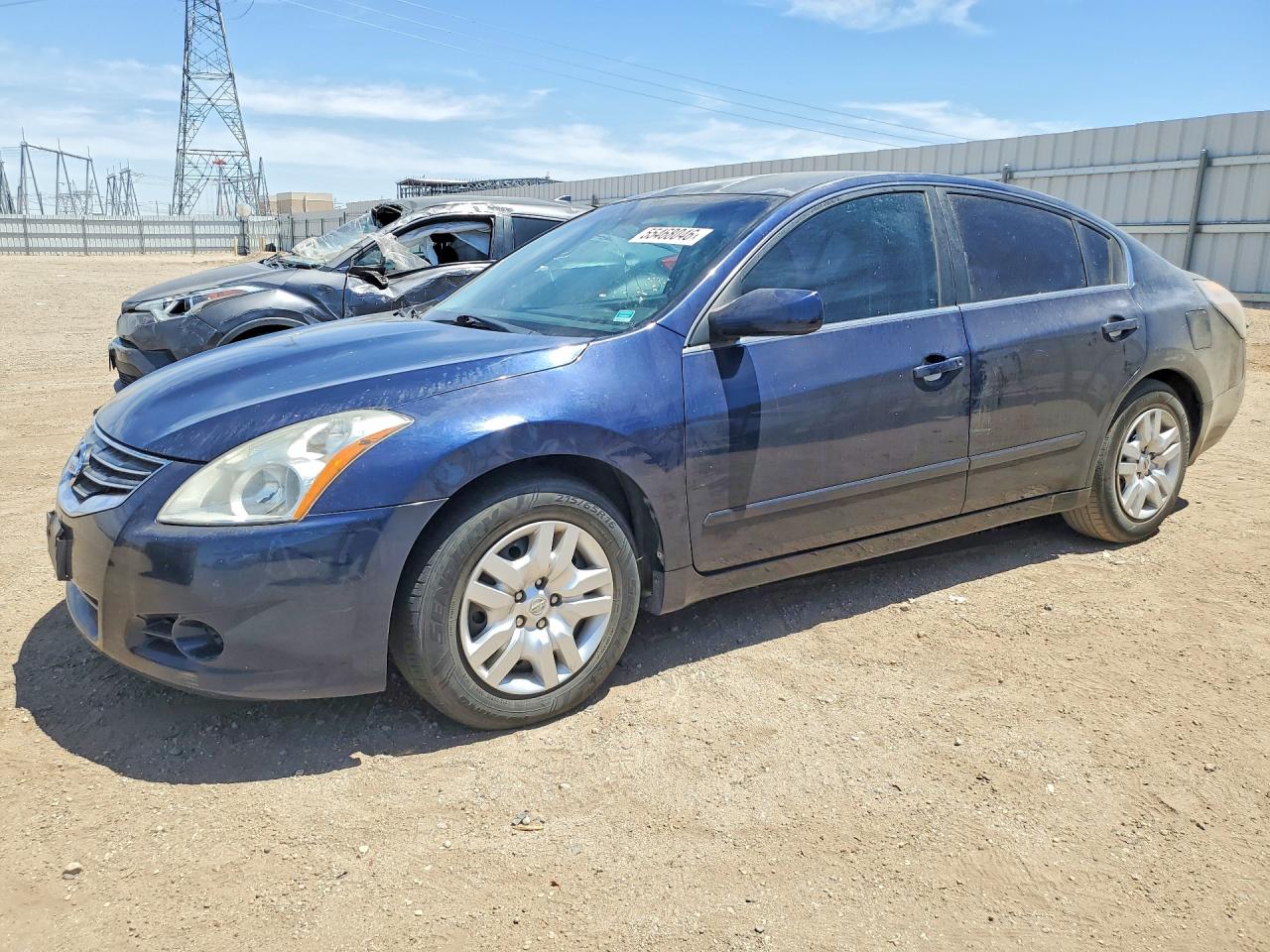 Salvage Nissan Altima Image
