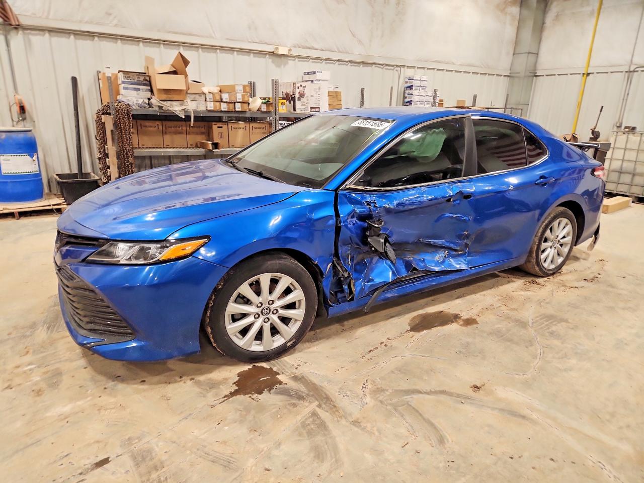 Salvage Toyota Camry Image