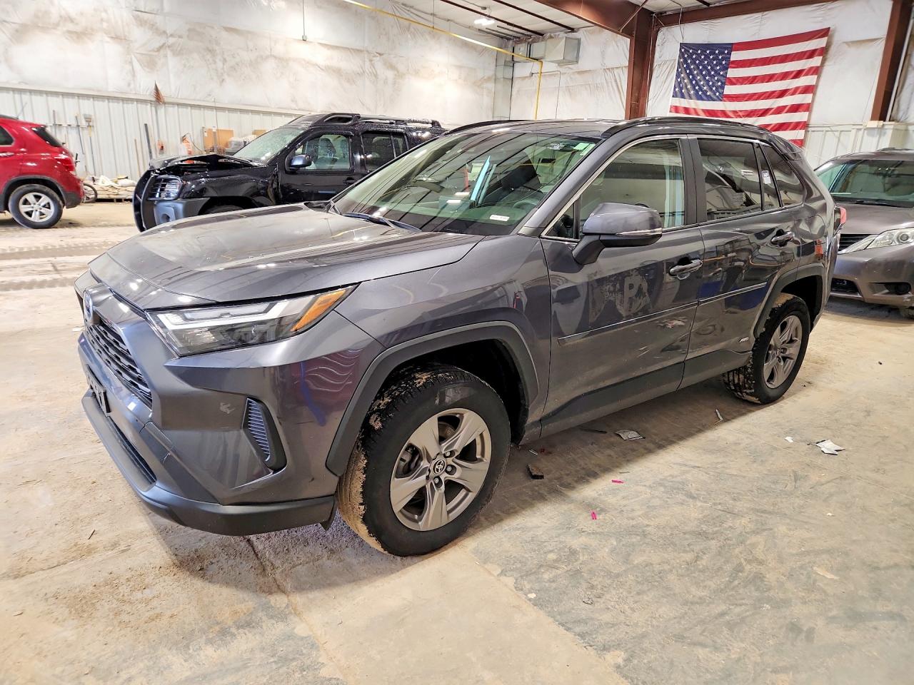Salvage Toyota RAV4 Image