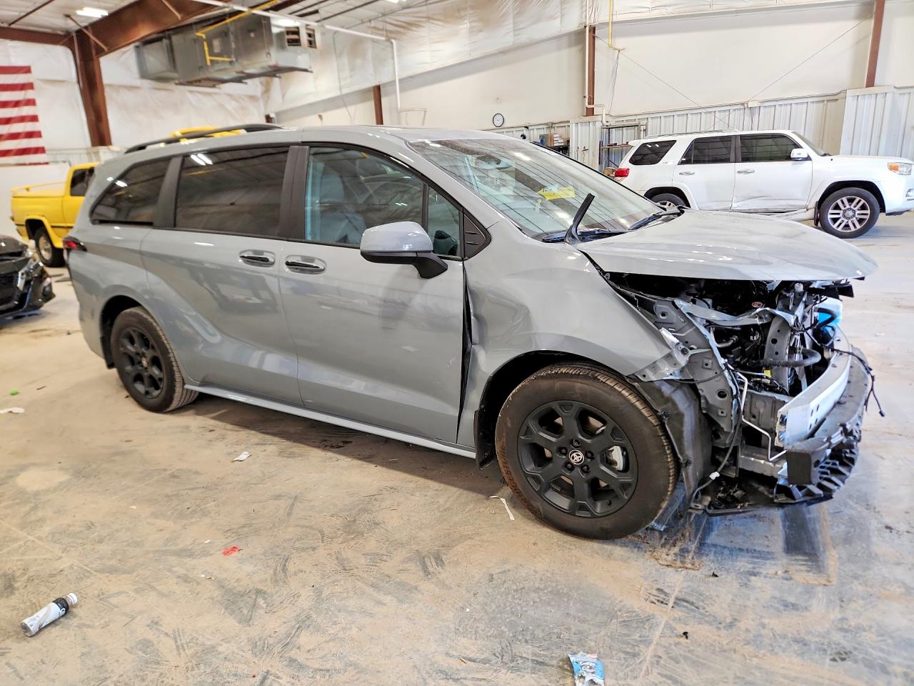 Toyota Sienna Woodland Edition