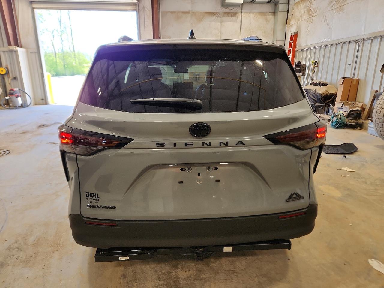 Toyota Sienna Woodland Edition