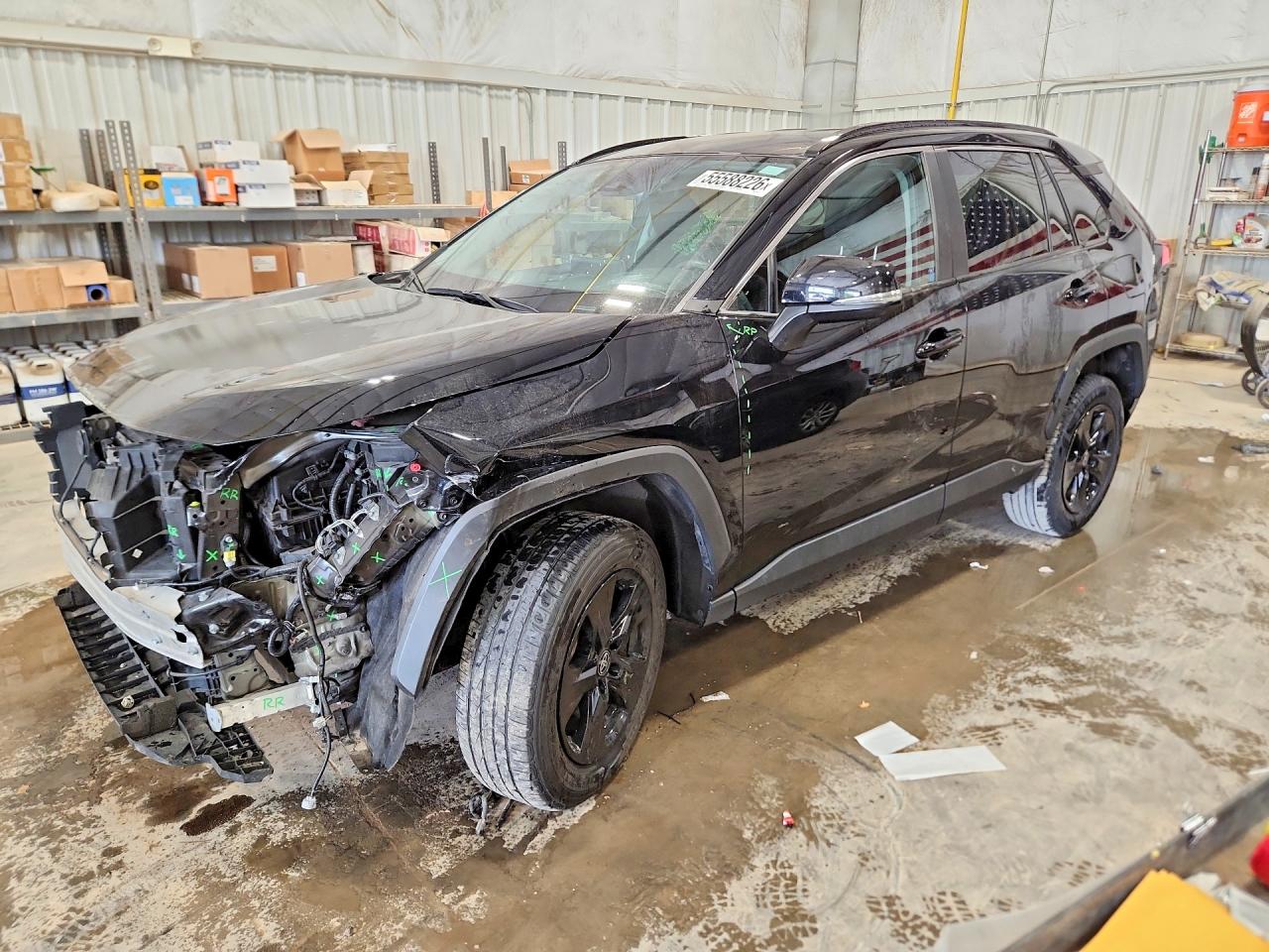 Salvage Toyota RAV4 Image