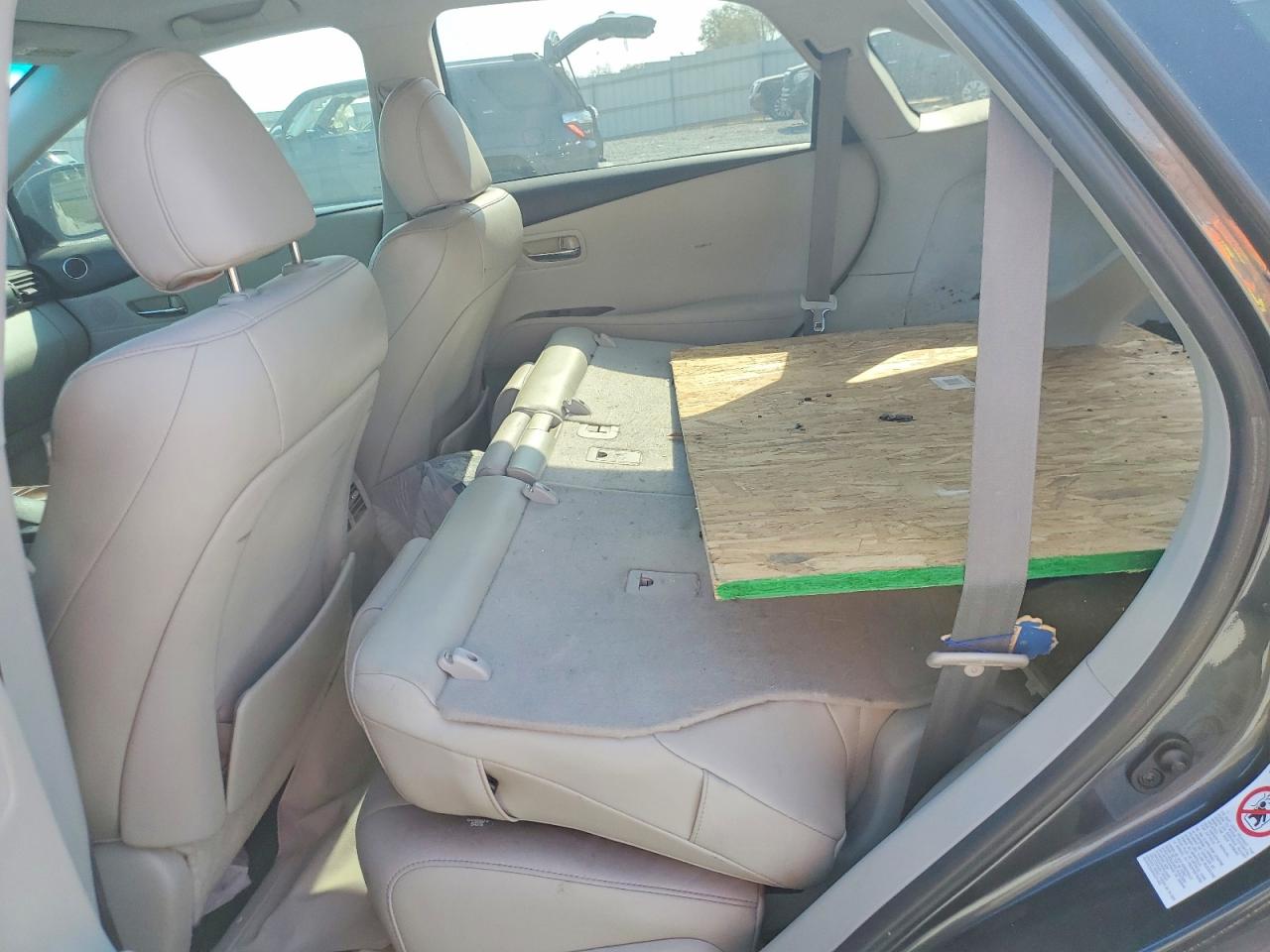 Lexus RX Base